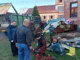 06. 25.04. Sběr železného šrotu v Obci